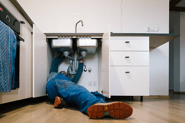 Professional Leak Detection technician working in Jean, NV